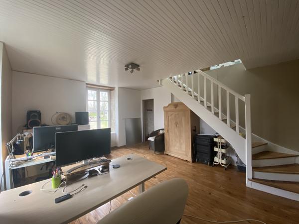 Lauzerte (82110) TARN ET GARONNE Lauzerte Maison en pierre avec 2 gites, piscine et 4 hectares