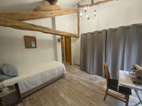 Lauzerte (82110) TARN ET GARONNE Lauzerte Maison en pierre avec 2 gites, piscine et 4 hectares