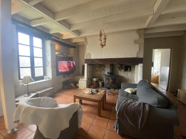 Lauzerte (82110) TARN ET GARONNE Lauzerte Maison en pierre avec 2 gites, piscine et 4 hectares