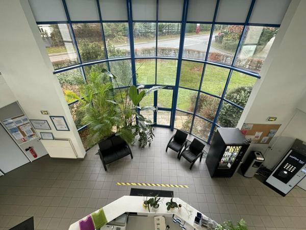 MONTIVILLIERS – À VENDRE - IMMEUBLE DE BUREAUX 1 260 m² + 41 PLACES DE PARKING