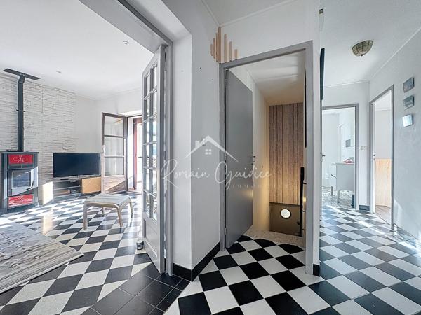 Millau (12100) MAISON F5 106 M2 AVEC PISCINE SUR TERRAIN DE 722 M2