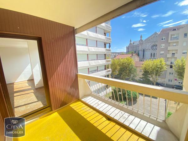 Appartement à louer 4 pièces 83.8m²