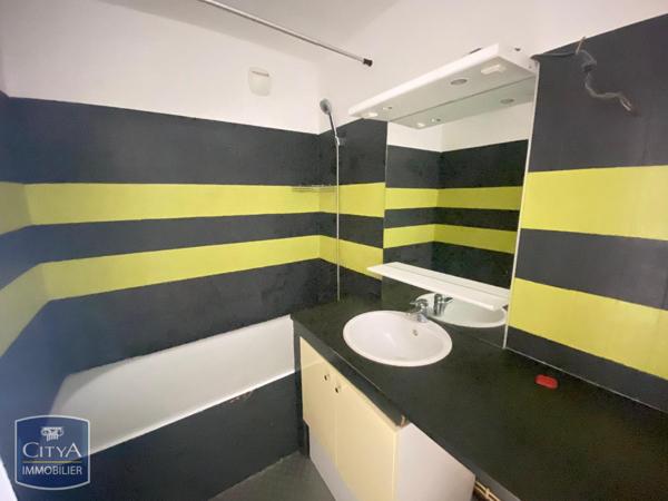 Appartement à louer 4 pièces 83.8m²