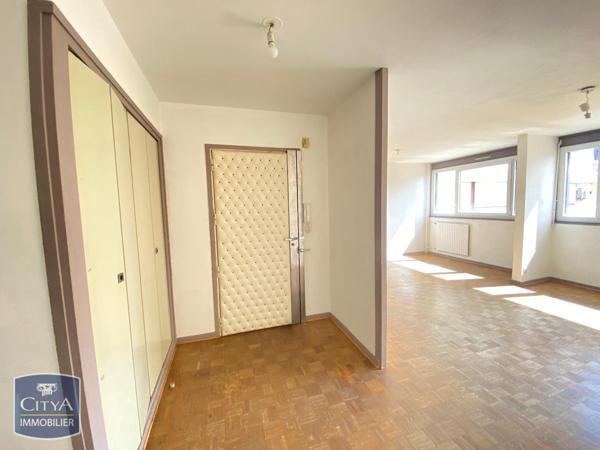 Appartement à louer 4 pièces 83.8m²