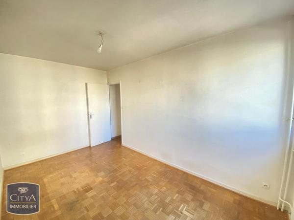 Appartement à louer 4 pièces 83.8m²