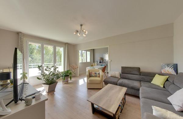 Ascenseur, Balcon et Verdure