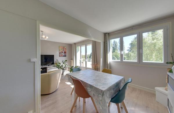 Ascenseur, Balcon et Verdure