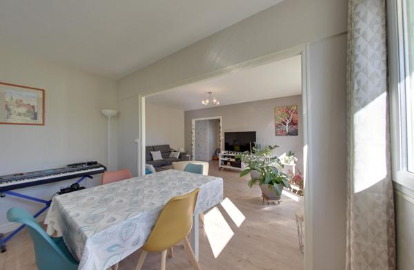 Ascenseur, Balcon et Verdure