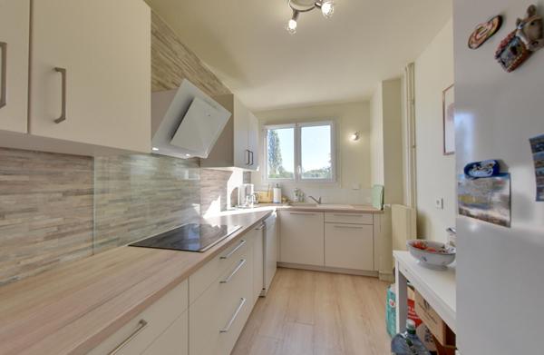 Ascenseur, Balcon et Verdure
