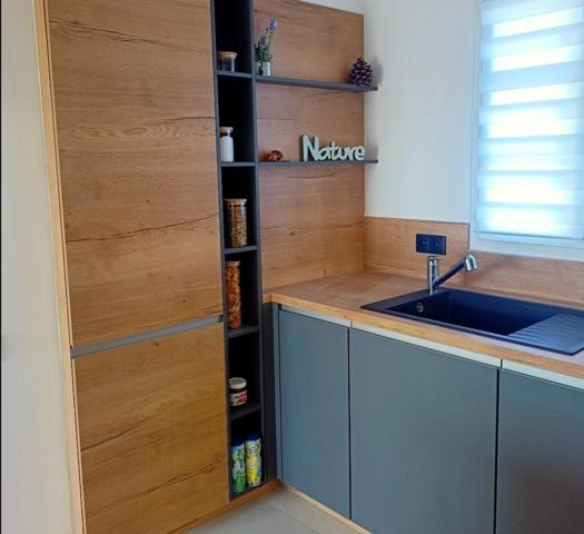 Marina - 3 chambres - 3 salles d'eau et WC + ponton pour bateau + garage