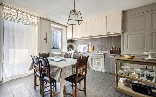 Maison à vendre    5 pièces • 179,51 m2 Séreilhac