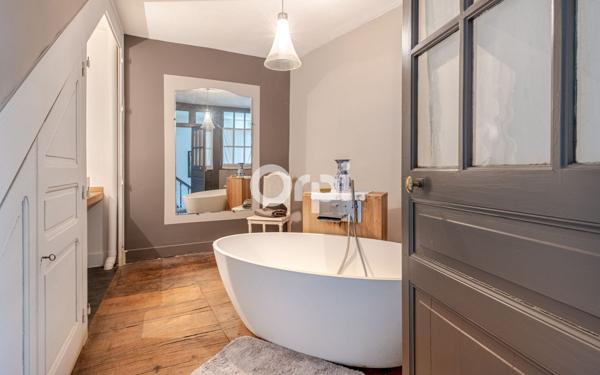 Maison à vendre    5 pièces • 179,51 m2 Séreilhac