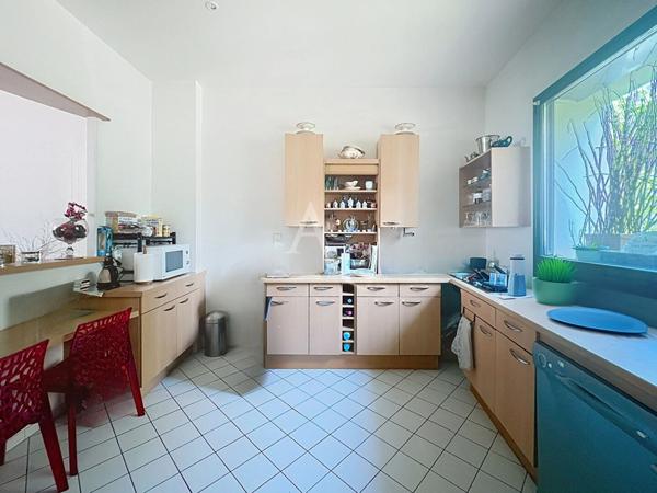 Suresnes Hypercentre - Duplex de 4 pièces 131m² - Cave