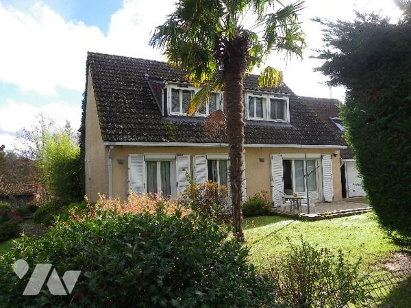 Pavillon de 151 m² comprenant 6 chambres