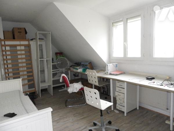 Pavillon de 151 m² comprenant 6 chambres