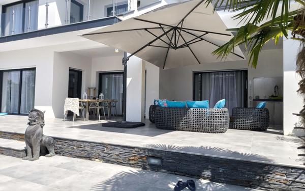 Maison à vendre    6 pièces • 214 m2 Rontignon