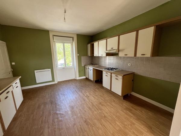 Immeuble à vendre 169 900 € Saint-Priest-sous-Aixe 145 m² DPE E