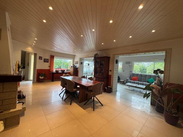Maison à Quéven, 56530 - 6 pièces 146m²
