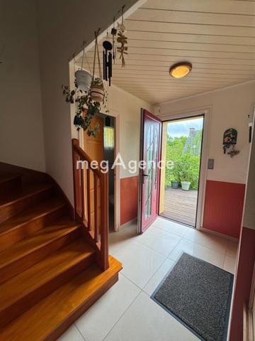 Maison à Quéven, 56530 - 6 pièces 146m²