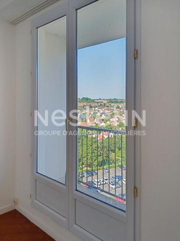 A vendre à Longjumeau T3 avec balcon et place de parking