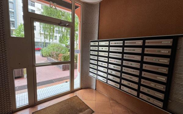 Appartement à vendre    3 pièces • 70 m2 Clichy