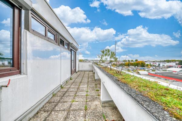 EXCLUSIVITÉ, Christophe Michaudelle Capifrance vous propose à MEAUX, appartement 4 pièces avec ses 2 terrasses (65 m²) - 3 chambres - dernier étage - 1 place de stationnement.