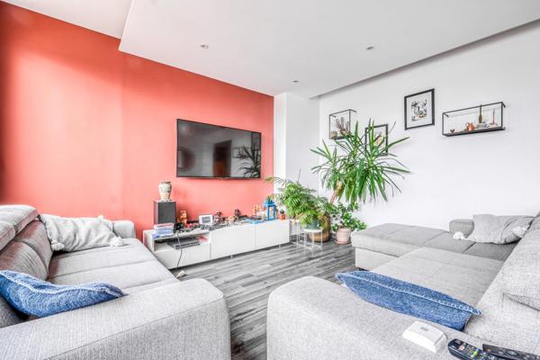 EXCLUSIVITÉ, Christophe Michaudelle Capifrance vous propose à MEAUX, appartement 4 pièces avec ses 2 terrasses (65 m²) - 3 chambres - dernier étage - 1 place de stationnement.