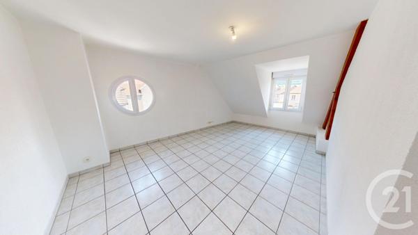 Appartement F4 à vendre  5 pièces - 89 m2 VERCEL VILLEDIEU LE CAMP - 25