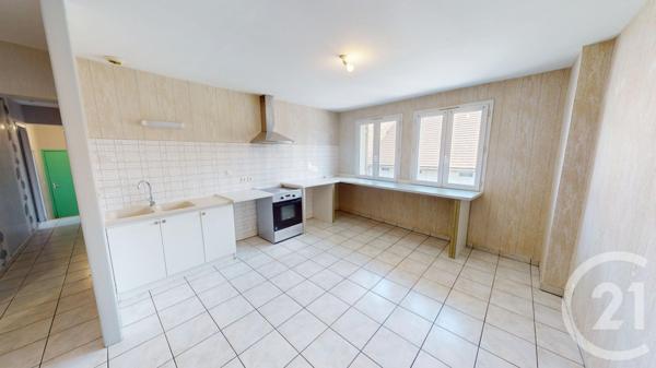 Appartement F4 à vendre  5 pièces - 89 m2 VERCEL VILLEDIEU LE CAMP - 25