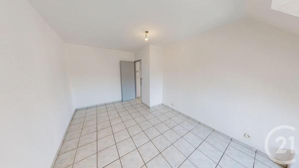 Appartement F4 à vendre  5 pièces - 89 m2 VERCEL VILLEDIEU LE CAMP - 25