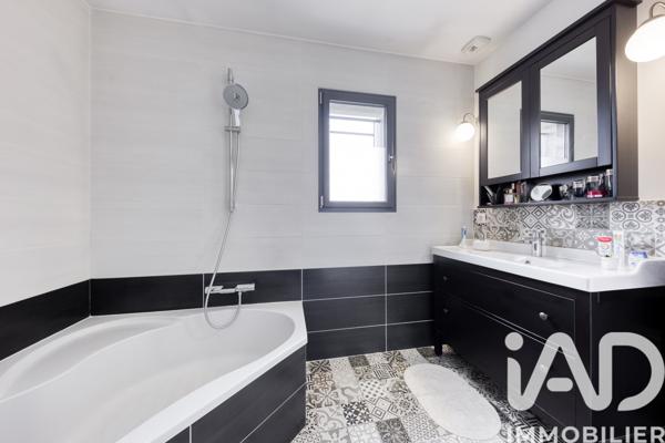 Maison à vendre 6 pièces 166 m² Noisy-le-Grand