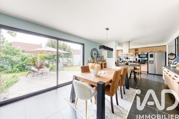 Maison à vendre 6 pièces 166 m² Noisy-le-Grand