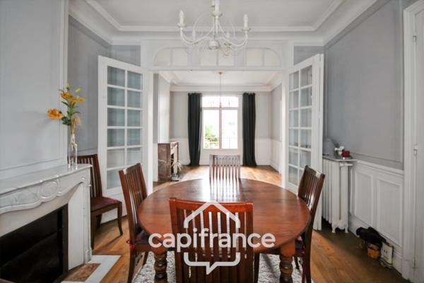 Maison bourgeoise de 230 m² - 6 pièces - SAINT QUENTIN (02)