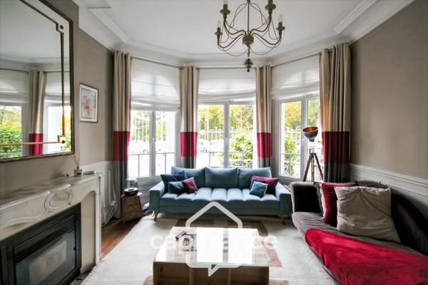 Maison bourgeoise de 230 m² - 6 pièces - SAINT QUENTIN (02)