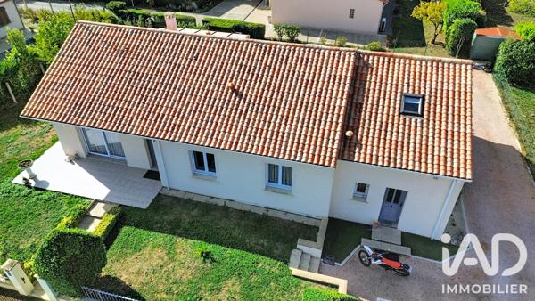 Maison à vendre 6 pièces 170 m² Neuville-de-Poitou