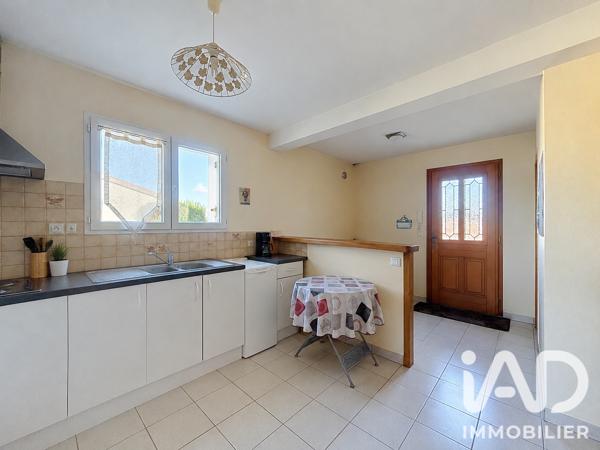 Maison à vendre 6 pièces 170 m² Neuville-de-Poitou