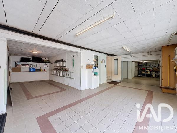 Maison à vendre 6 pièces 170 m² Neuville-de-Poitou