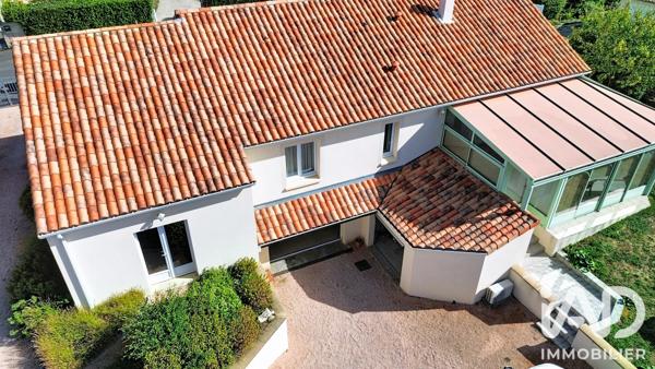 Maison à vendre 6 pièces 170 m² Neuville-de-Poitou