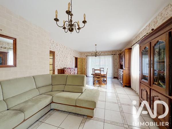Maison à vendre 6 pièces 170 m² Neuville-de-Poitou