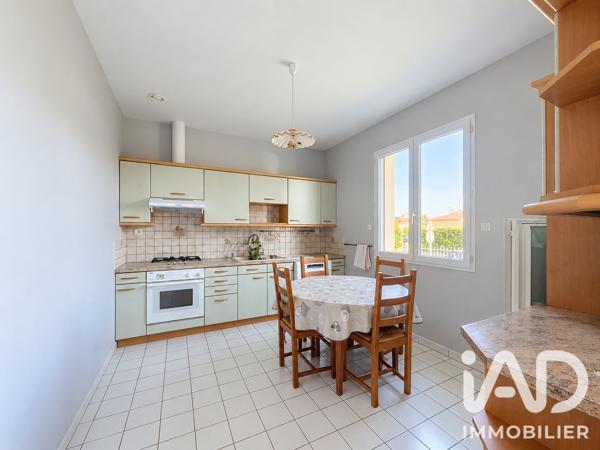 Maison à vendre 6 pièces 170 m² Neuville-de-Poitou