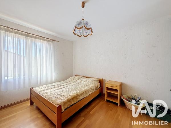 Maison à vendre 6 pièces 170 m² Neuville-de-Poitou