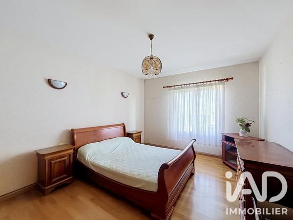 Maison à vendre 6 pièces 170 m² Neuville-de-Poitou