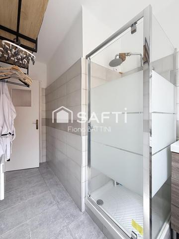 F2 centre-ville avec terrasse ascenseur