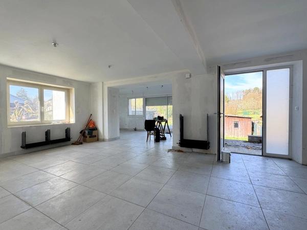 Maison de 200 m² - 7 pièces - DPE A