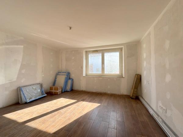 Maison de 200 m² - 7 pièces - DPE A