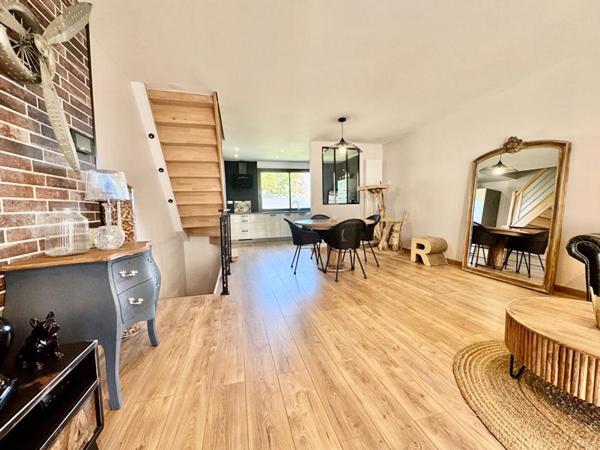 Maison moderne ,125m2, 3 chambres ,2 terrasses, cour, garage  Quartier HENRIVILLE AMIENS