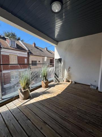 Maison moderne ,125m2, 3 chambres ,2 terrasses, cour, garage  Quartier HENRIVILLE AMIENS