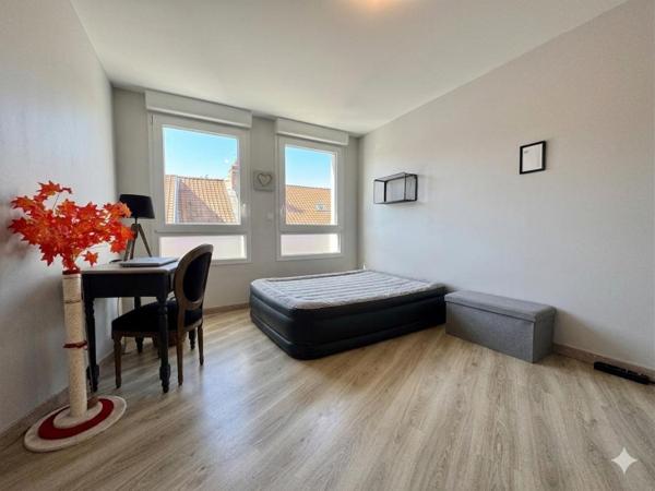 Maison moderne ,125m2, 3 chambres ,2 terrasses, cour, garage  Quartier HENRIVILLE AMIENS