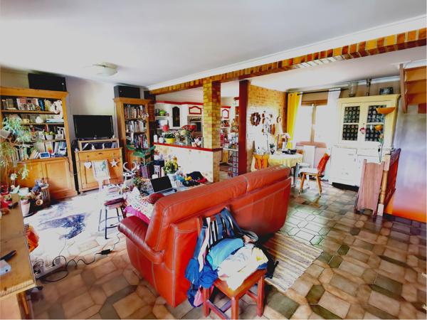 Maison
         5 pièces
        - 122 m² 335 000 € *