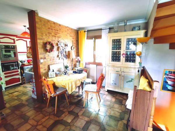 Maison
         5 pièces
        - 122 m² 335 000 € *